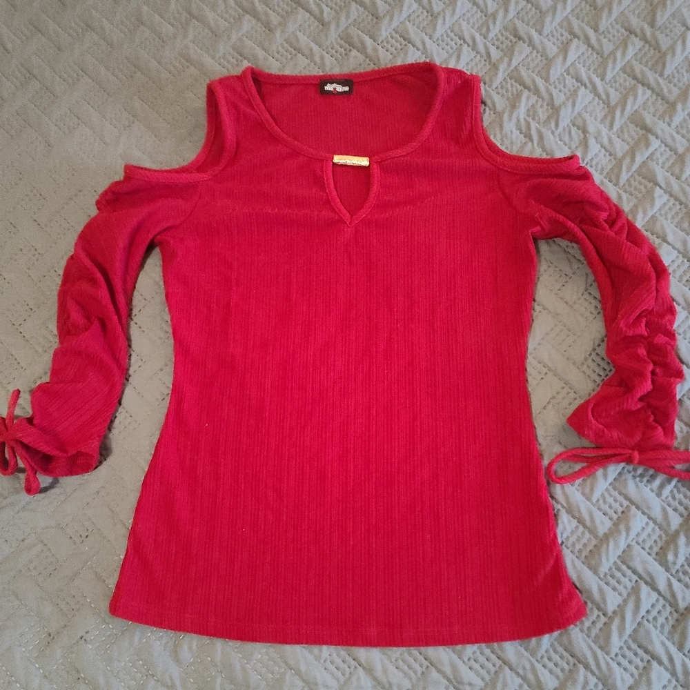 Off-the shoulder blouse/top.